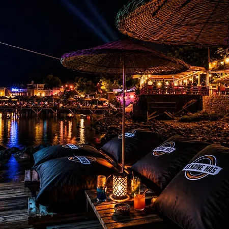 فندق Assos 3*